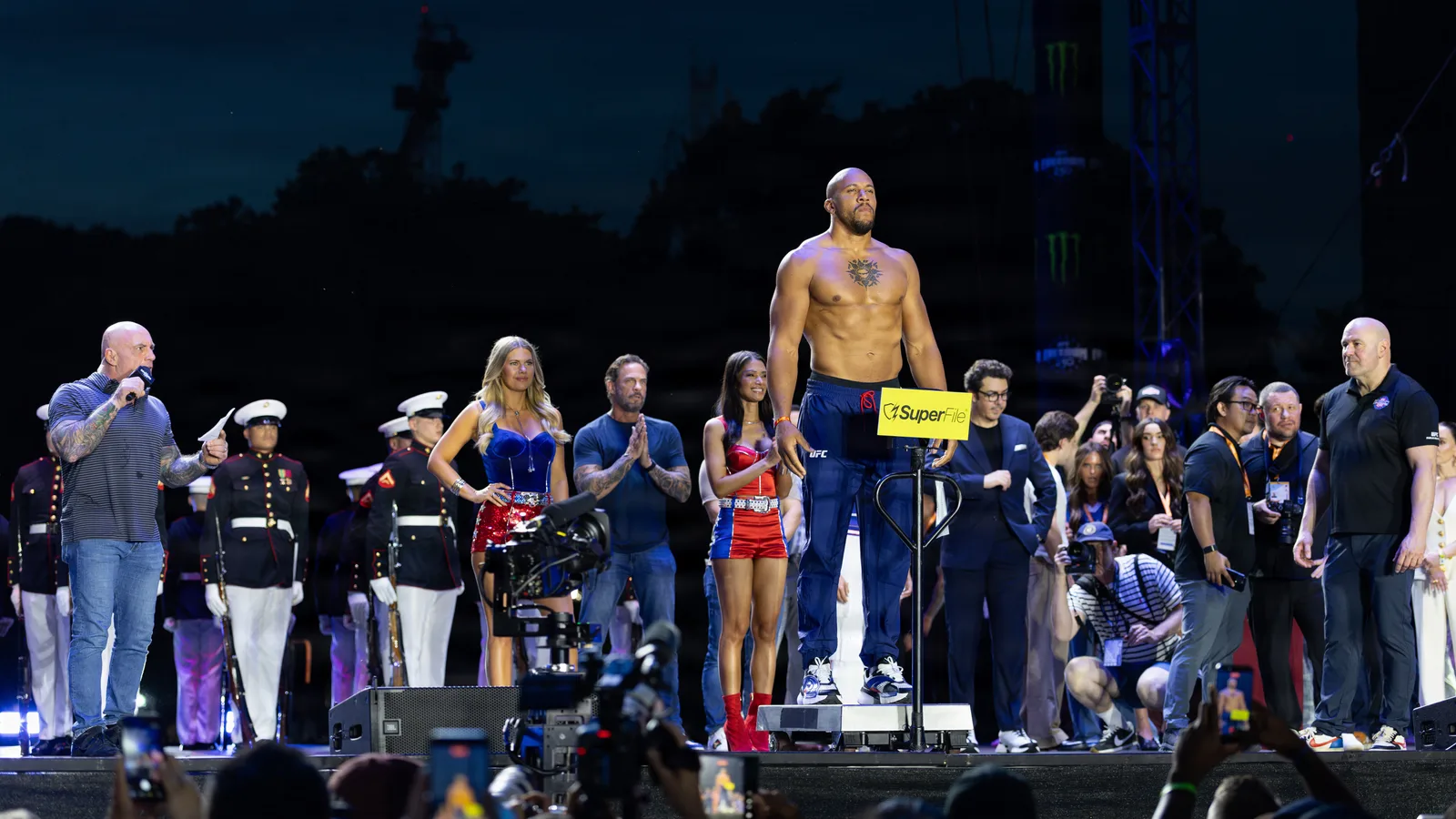 Tom Aspinall Vacates UFC Heavyweight Title Over Eye Injury